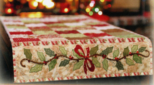 Holly & Berries Table Runner Pattern by Shabby Fabrics