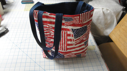 Machine-Quilted Tote Bag-American Flags Tossed
